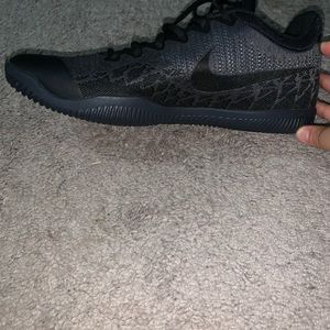 Black mambas rage black